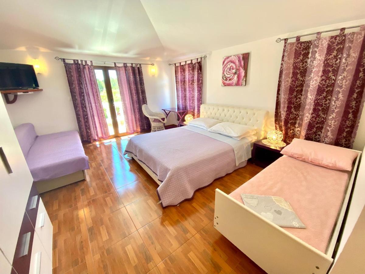Apartmani Mavrinac Nerezine Habitación foto